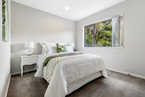 Photo of property in 46 Newbury Place, Schnapper Rock, Auckland, 0632