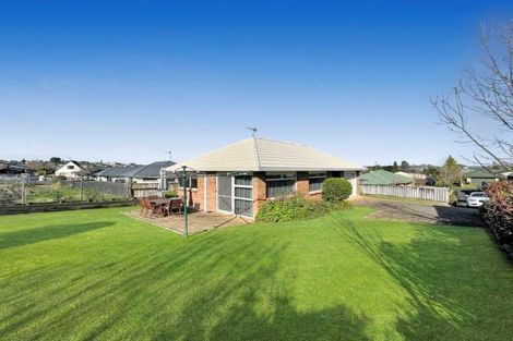 Photo of property in 8 Hollinger Place, Nawton, Hamilton, 3200