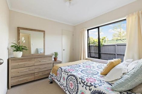 Photo of property in 15 Ironstone Place, Randwick Park, Auckland, 2105