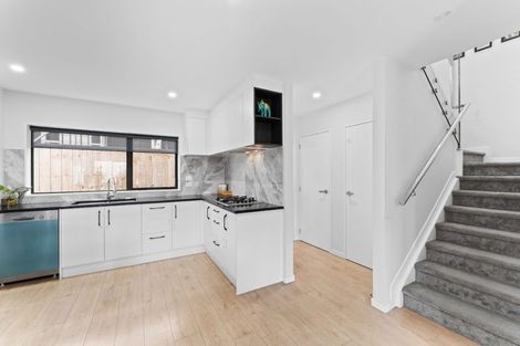 Photo of property in 222c Pakuranga Road, Pakuranga Heights, Auckland, 2010