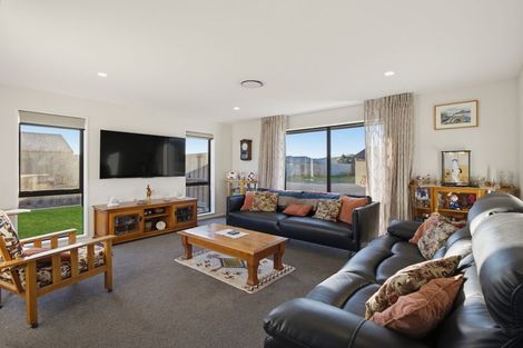 Photo of property in 52 Hilton Drive, Amberley, 7410