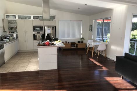 Photo of property in 56 Tiketike Way, Brooklyn, Wellington, 6021