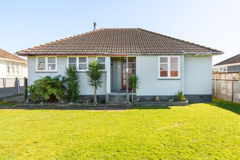 Photo of property in 23 Clyde Crescent, Roslyn, Palmerston North, 4414