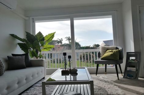 Photo of property in 3/240 Hurstmere Road, Takapuna, Auckland, 0622