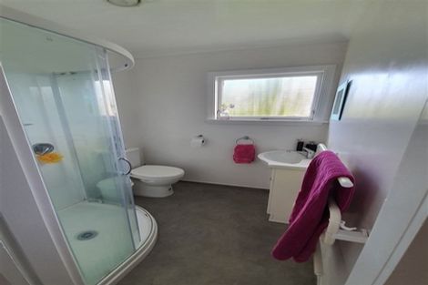 Photo of property in 37 Timaru Road, Waimate, 7924