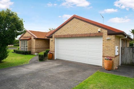 Photo of property in 6 Graven Court, Henderson, Auckland, 0612