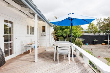 Photo of property in 30 Cuba Street, Marton, 4710