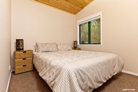 Photo of property in 2 Waipuia Place, Greenhithe, Auckland, 0632