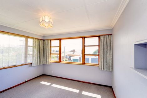 Photo of property in 64 Murray Street, Kew, Dunedin, 9012