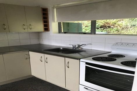 Photo of property in 4/2b Queensway, Three Kings, Auckland, 1024