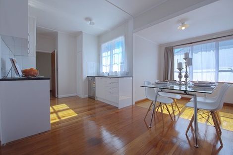 Photo of property in 8 Hinton Road, Taradale, Napier, 4112