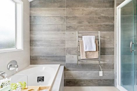 Photo of property in 26 Vintage Drive, Henderson, Auckland, 0612