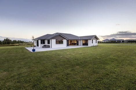 Photo of property in 7 Hartwell Drive, Kelvin Grove, Palmerston North, 4470
