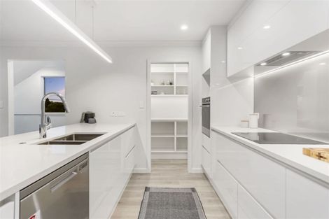 Photo of property in 9a Clematis Avenue, Murrays Bay, Auckland, 0630