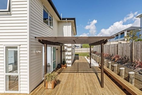 Photo of property in 8 Taraire Place, Orewa, 0931