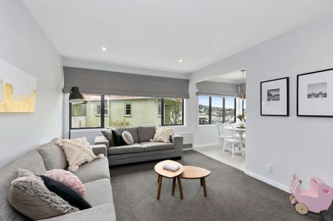 Photo of property in 15 Hindmarsh Street, Johnsonville, Wellington, 6037