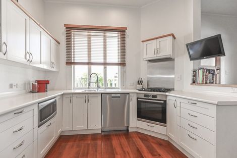 Photo of property in 1007 Plunket Street, Saint Leonards, Hastings, 4120