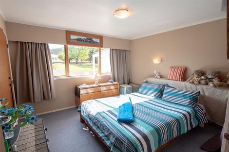 Photo of property in 17 School Road, Riverhead, 0820