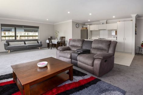 Photo of property in 17 Moonsail Drive, Whitby, Porirua, 5024