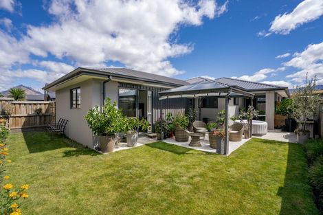 Photo of property in 39 Howden Drive, Jacks Point, 9371