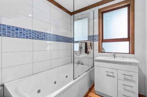 Photo of property in 103 Neudorf Road, Upper Moutere, 7175