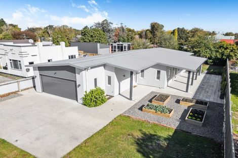 Photo of property in 64 Park Road, Carterton, 5713