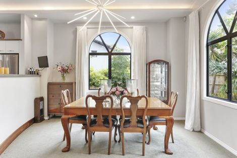 Photo of property in 61 Newhaven Terrace, Mairangi Bay, Auckland, 0630