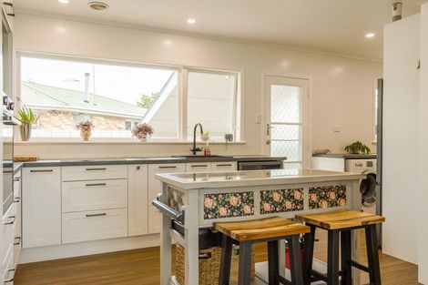 Photo of property in 66 Landing Road, Whakatane, 3120