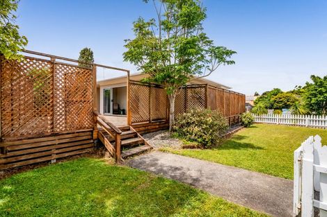 Photo of property in 147 Govett Avenue, Frankleigh Park, New Plymouth, 4310