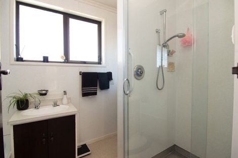 Photo of property in 3a Huata Place, West End, Palmerston North, 4412