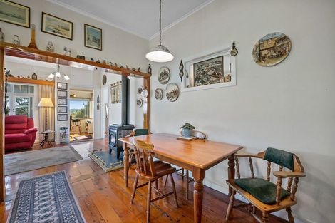 Photo of property in 2 Te Araroa Drive, Paremoremo, Auckland, 0632