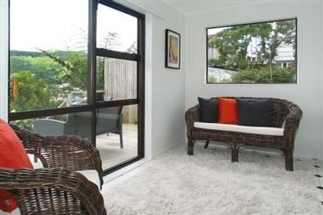 Photo of property in 19a Tawa Terrace, Tawa, Wellington, 5028