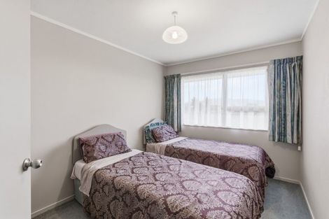 Photo of property in 2 Sunset Terrace, Waikanae Beach, Waikanae, 5036