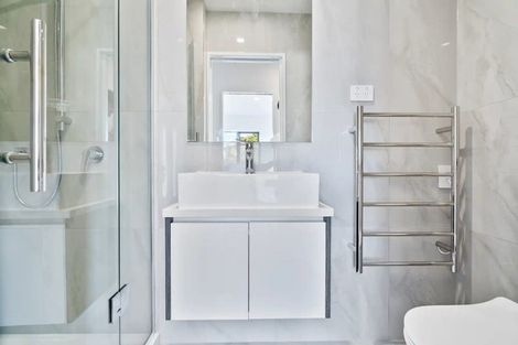 Photo of property in 24d Aurea Avenue, Pakuranga, Auckland, 2010