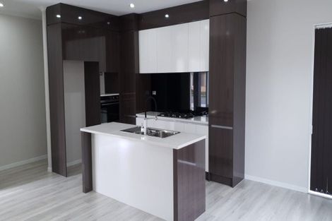 Photo of property in 28 Koroheke Road, Takanini, 2110