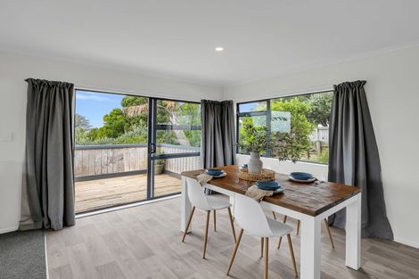 Photo of property in 29 Gledstane Road, Stanmore Bay, Whangaparaoa, 0932