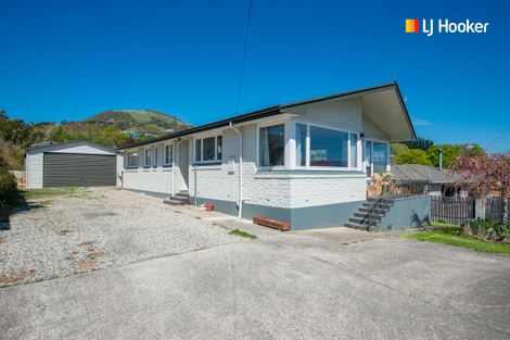 Photo of property in 16 Clyde Street, Kinmont Park, Mosgiel, 9024
