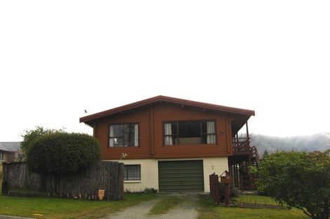 Photo of property in 19 Reid Crescent, Arrowtown, 9302