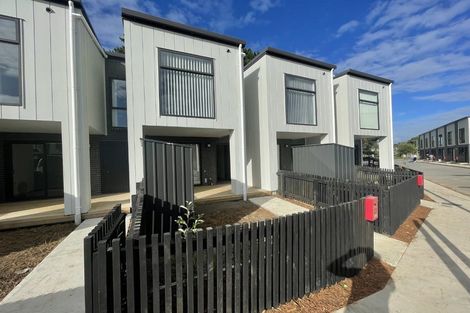 Photo of property in 23 Whai Hua Lane, Mangere Bridge, Auckland, 2022