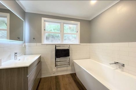 Photo of property in 59 Winston Street, Crofton Downs, Wellington, 6035