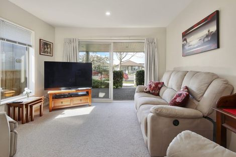 Photo of property in 84 Pegasus Boulevard, Pegasus, 7612