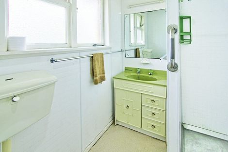 Photo of property in 248 High Street North, Carterton, 5713