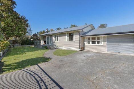 Photo of property in 16 Lucknow Road, Havelock North, 4130