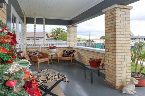Photo of property in 16 Hakanoa Street, Huntly, 3700