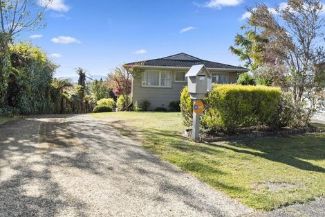 Photo of property in 2 Hawk Place, Selwyn Heights, Rotorua, 3015