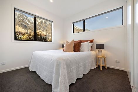 Photo of property in 13 Falconer Rise, Jacks Point, Queenstown, 9371
