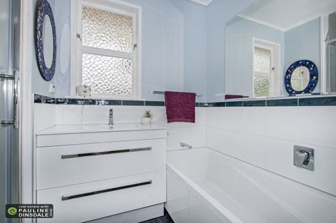 Photo of property in 16 Ranfurly Place, Te Kamo, Whangarei, 0112