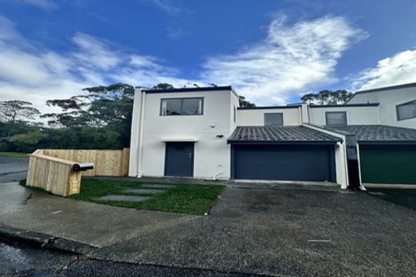 Photo of property in 17 Sun Place, Henderson, Auckland, 0612