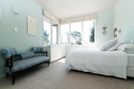 Photo of property in 3 Hereworth Grove, Havelock North, 4130