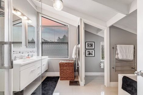 Photo of property in 15 Moorgreen Heights, Torbay, Auckland, 0630